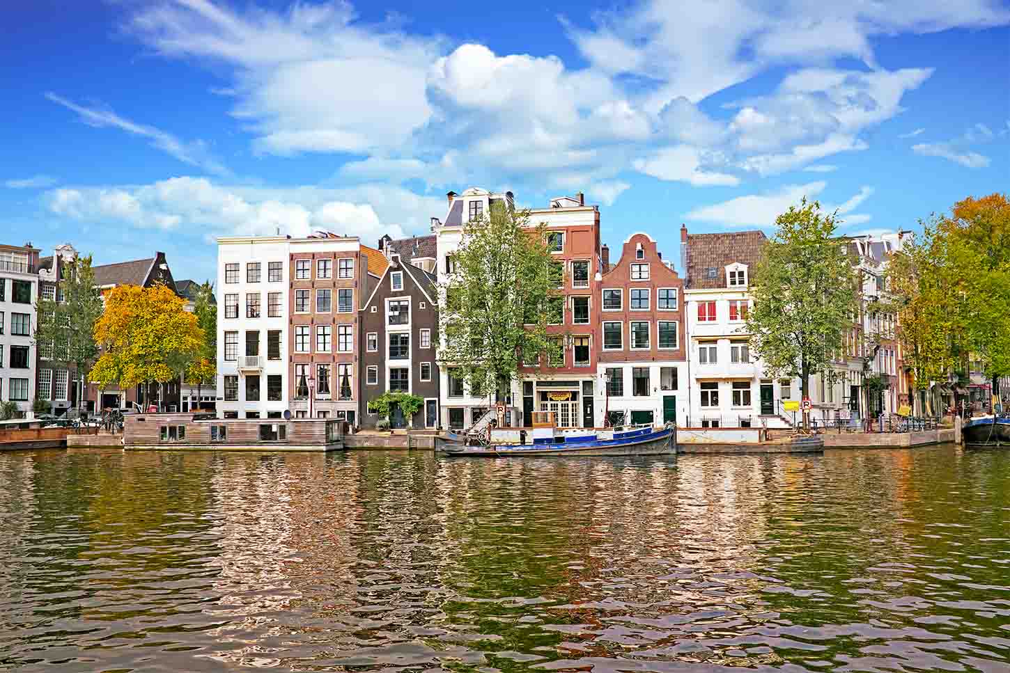 気候変動に対応、オランダのサステナブルな水上住宅